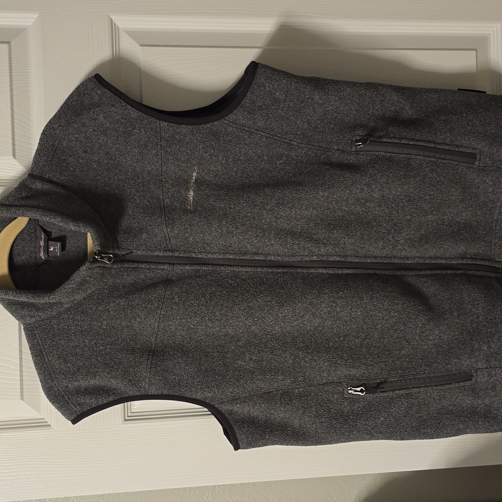 Men's Eddie Bauer fleece vest